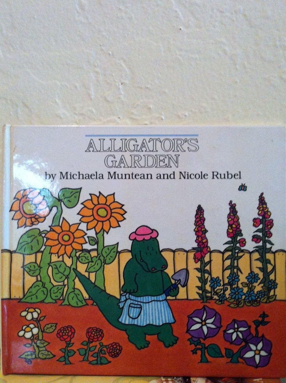 Alligator’s Garden (Collins Playbooks) – Muntean, Michael A. – Good – See co…