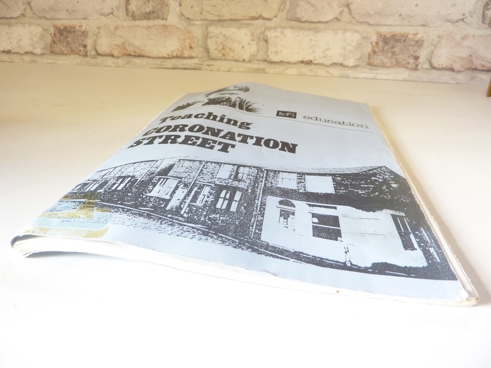 Teaching Coronation Street BFI Education Booklet 1983 (No Slides) Film & TV