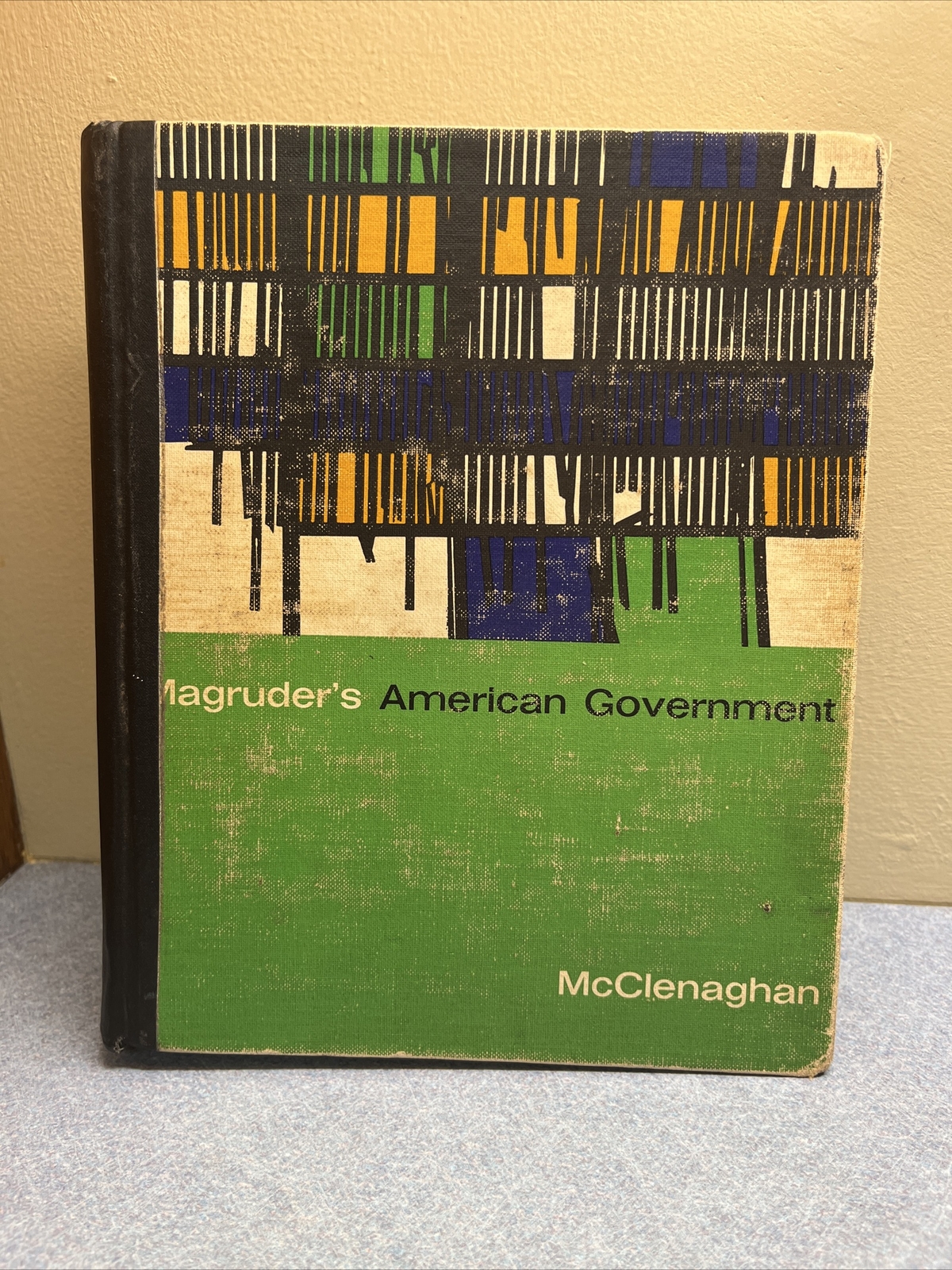 MAGRUDER’S AMERICAN GOVERNMENT Textbook 1969, 52nd rev, Pages neat and unmarked