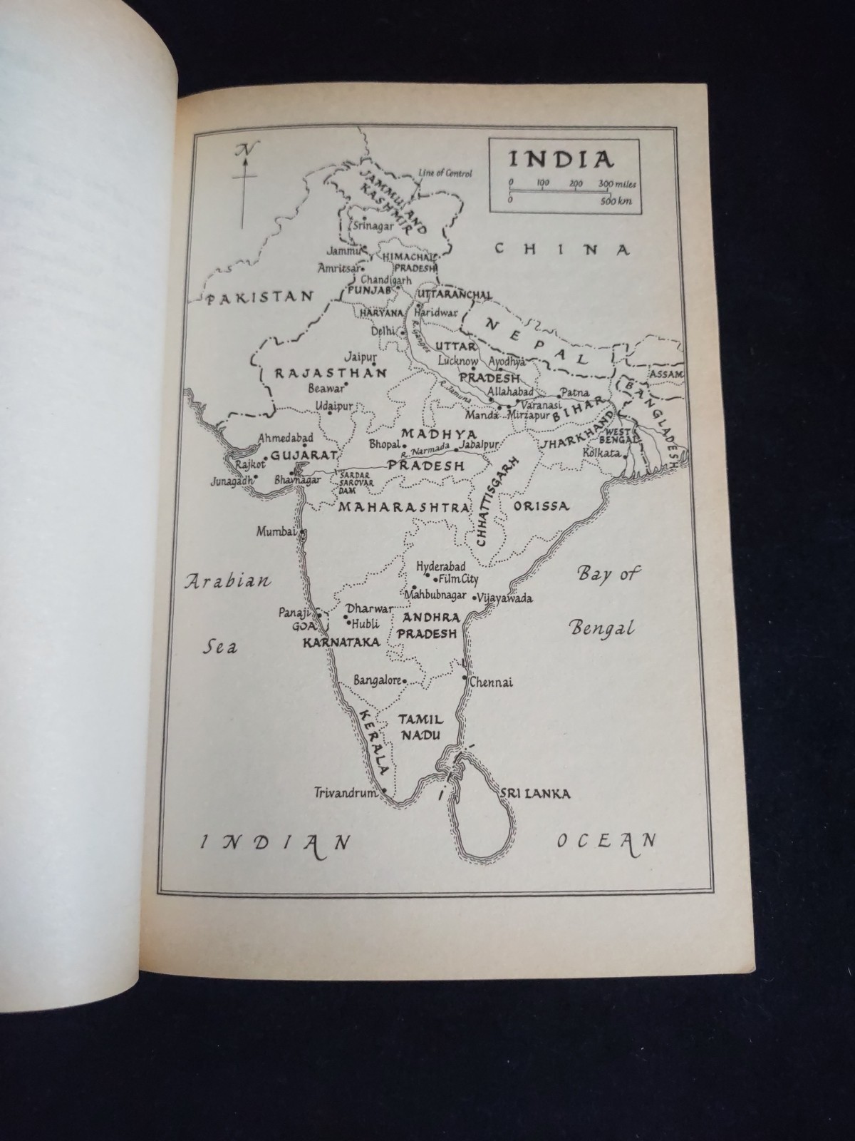 India In Slow Motion Mark Tully UK Softcover Book Travel Stories Journey Penguin