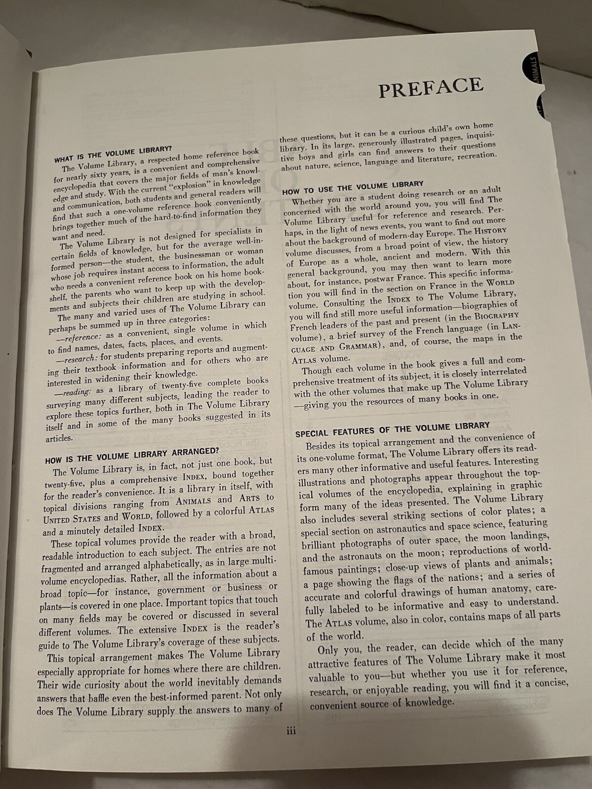 The Volume Library Modern Authoritative Reference Home & School 1978 2,593 Pages