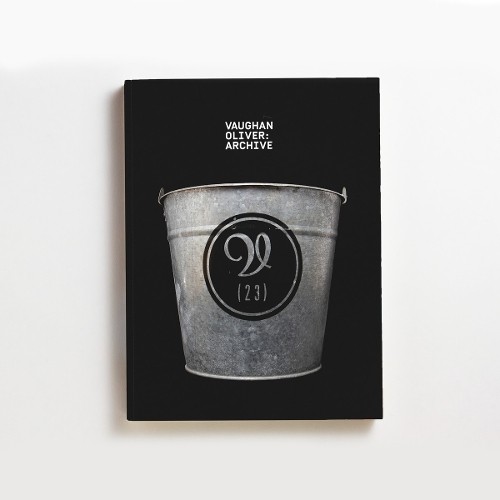Tony Brook Adrian Shaughnessy Vaughan Oliver: Archive (Hardback) (UK IMPORT)