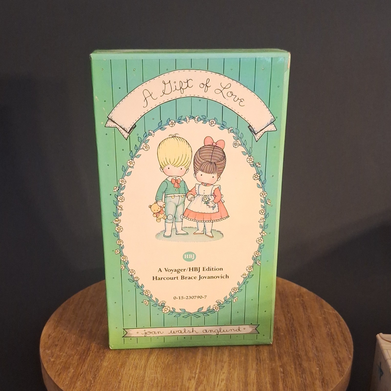 A Gift of Love Joan Walsh Anglund Box Set Illustrated Harcourt Brace Jovanovich