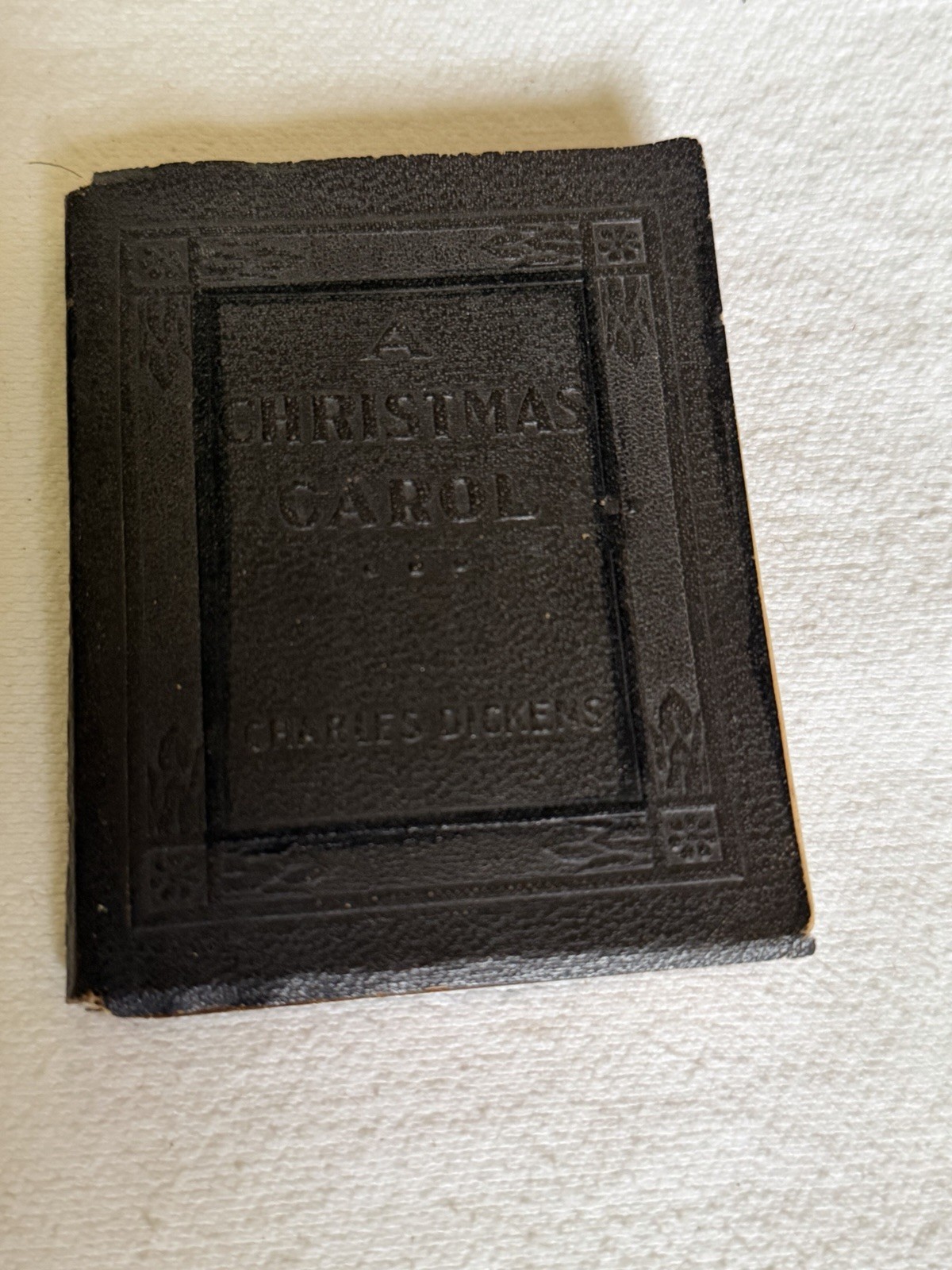 Little Leather Library, “A Christmas Carol,” By Charles Dickens/Antique ￼
